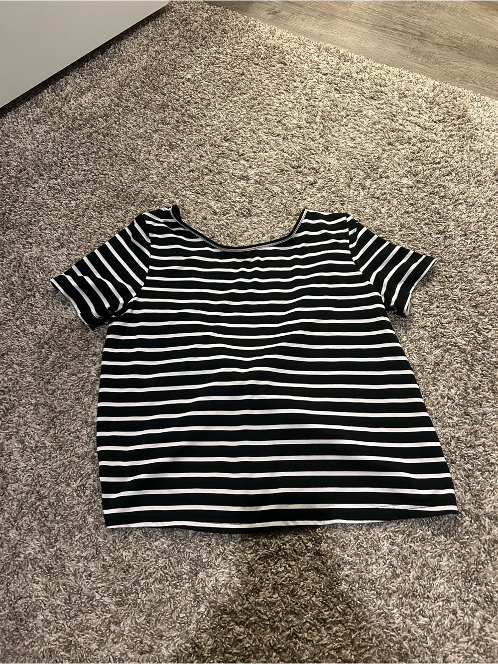 SHEIN Black and White Striped Short Sleeve Tee